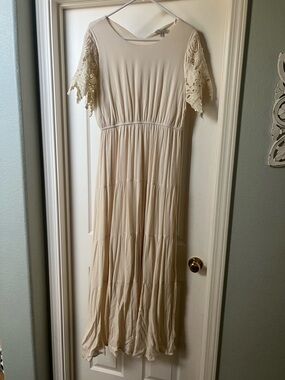 Polagram Cream Lace Sleeve Maxi Dress